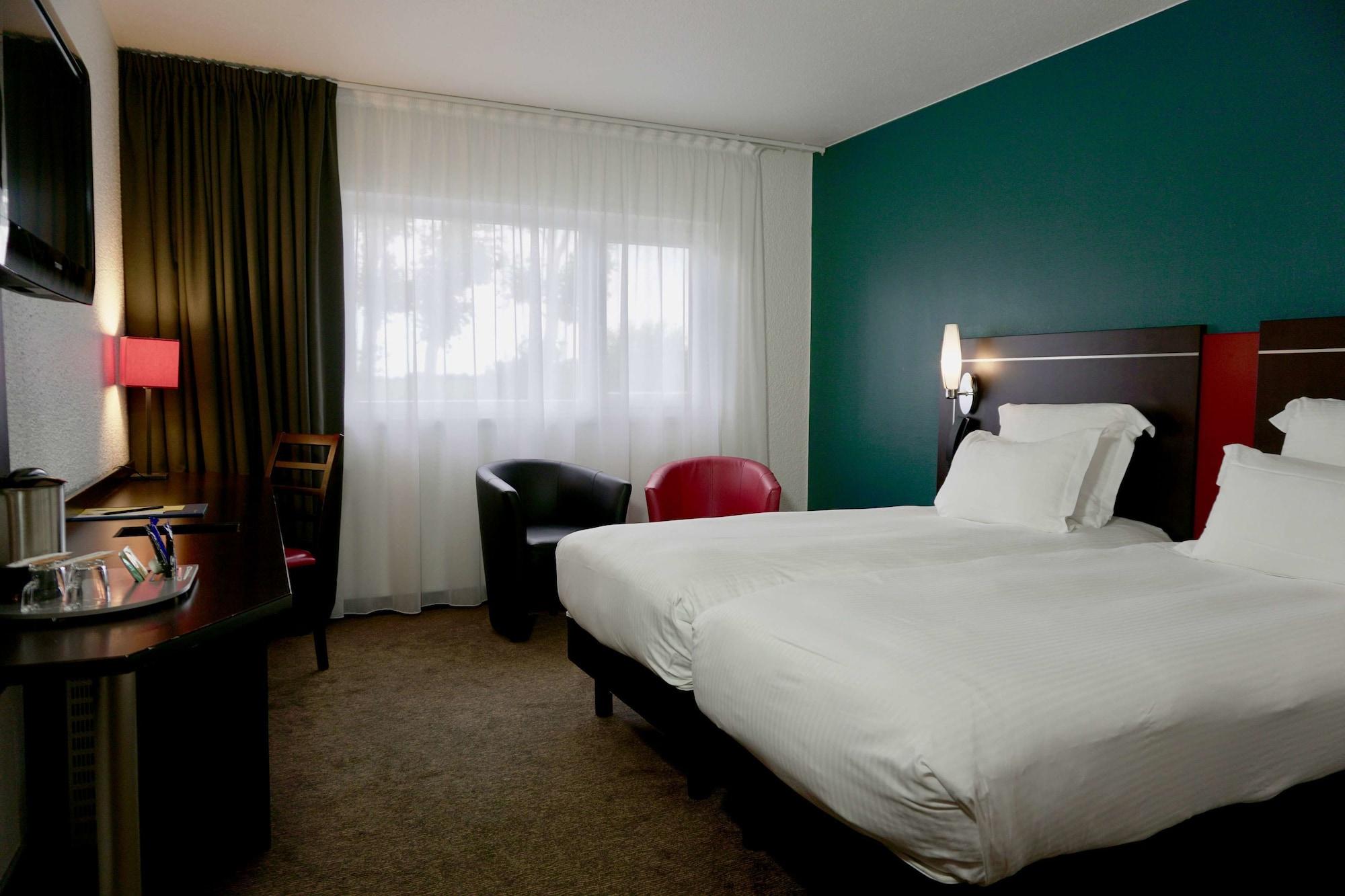 Golden Tulip Roissy Saint Witz Hotel Bagian luar foto
